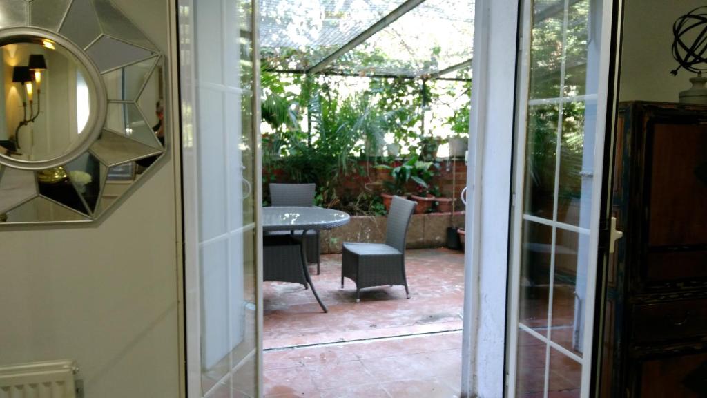 رزرو هتل و هاستل، آپارتمان مادرید Retiro M-30, 09197245266