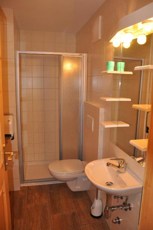 Kúpeľňa v ubytovaní Bärenhütte Tröpolach-Nassfeld