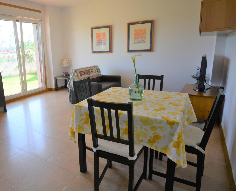 Apartamento con piscina en el entorno de Sanxenxo, Spain ...