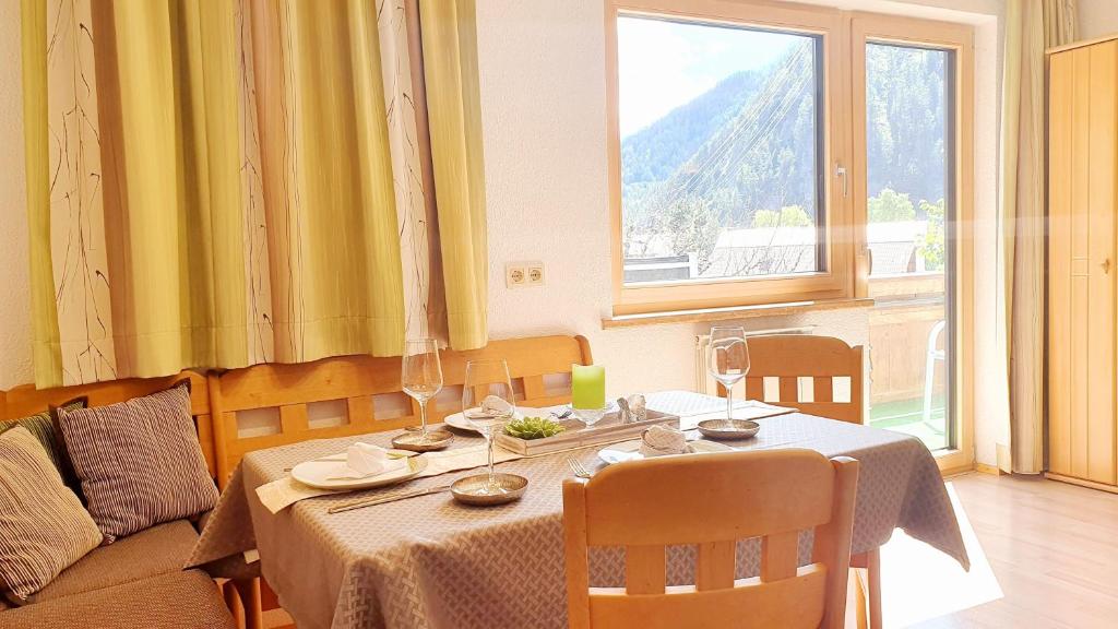 Nespecifikovaný výhled na hory nebo výhled na hory při pohledu z apartmánu