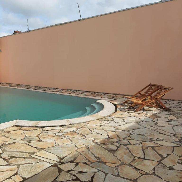  Casa com Piscina no Centro de Sinop para até 14 pessoas