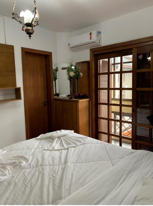 Apartamento Inteiro - ao lado da Catedral de Pedra