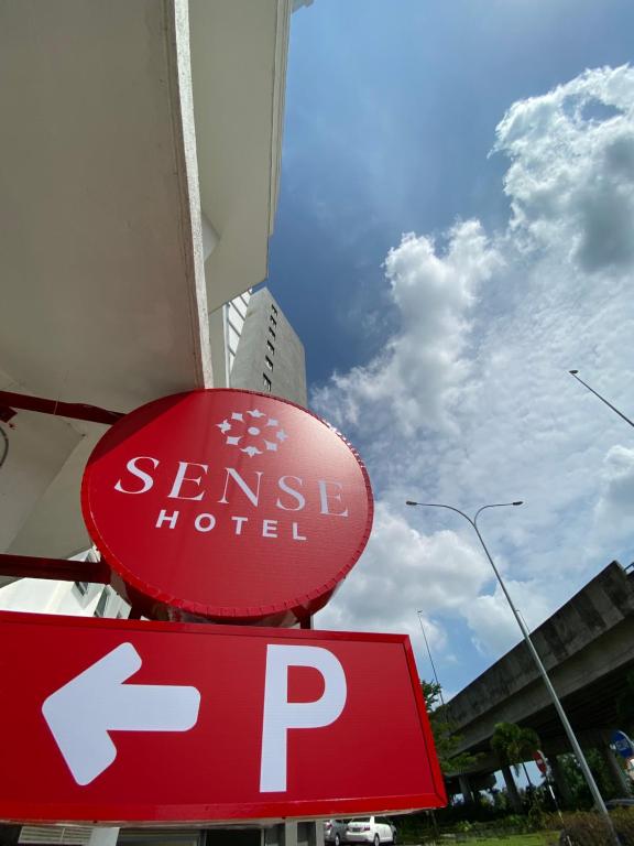 Certifikát, hodnocení, plakát nebo jiný dokument vystavený v ubytování Sense Hotel Taiping