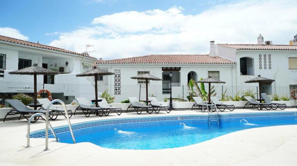 2 bedrooms appartement with shared pool enclosed garden and ...