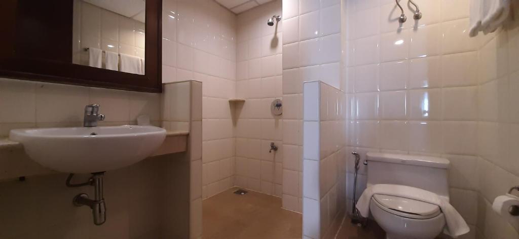 City Plaza Nana Hotel - Resim 3