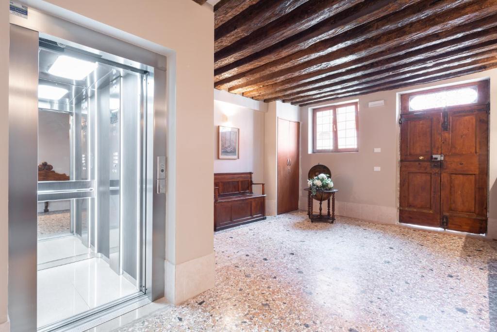 Hotel Palazzo Martinelli Dolfin - Resim 16