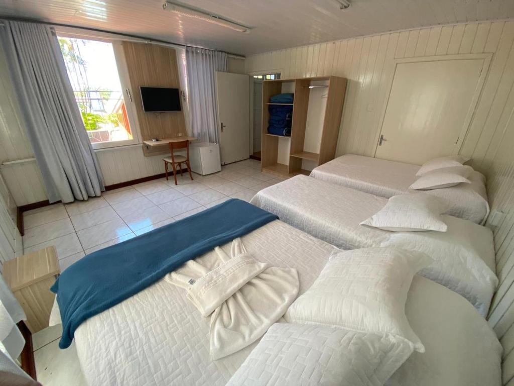  Oasis Hotel