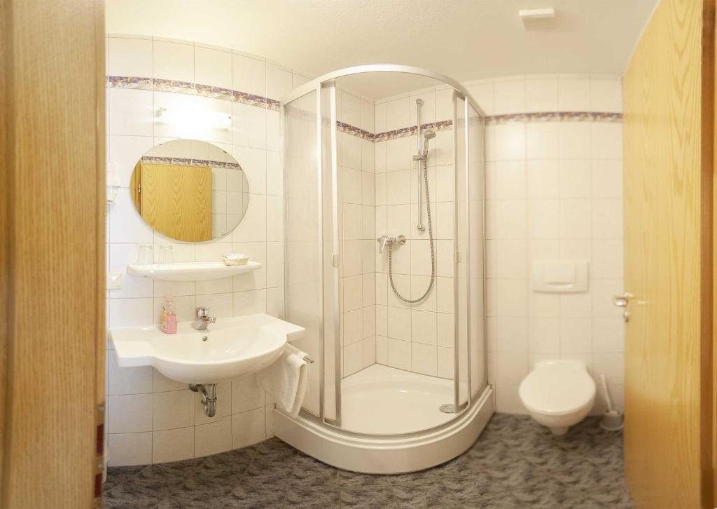 Koupelna v ubytování Hotel-Gasthof Krone