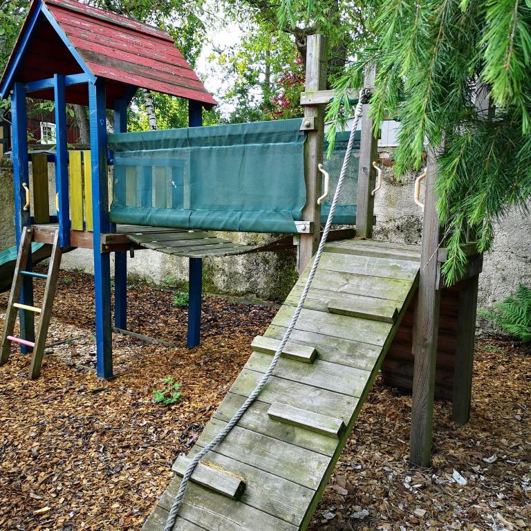 Herní místnost nebo prostor pro děti v ubytování Ferienhof Plotzen