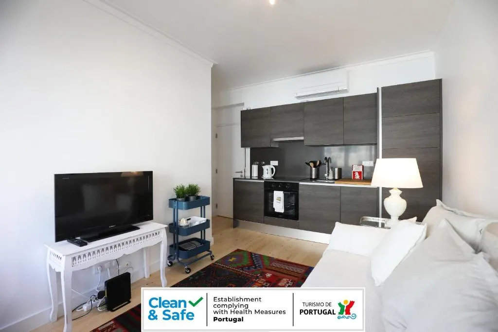 Central Lisbon Luxury Apartment, Amadora, Portugal