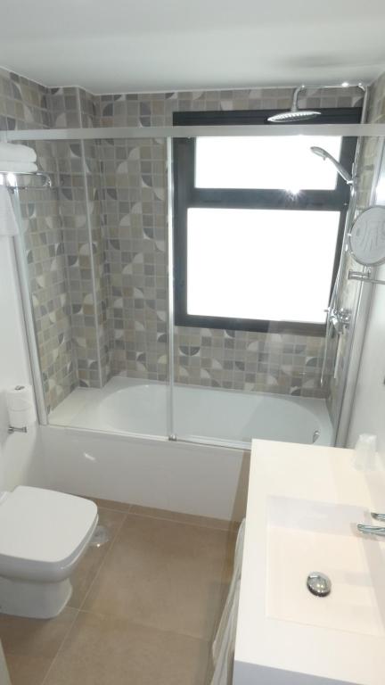 A bathroom at Hotel Zeus