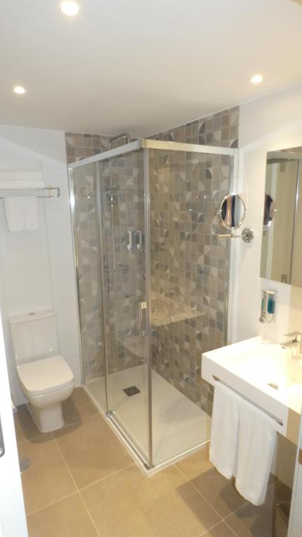 A bathroom at Hotel Zeus