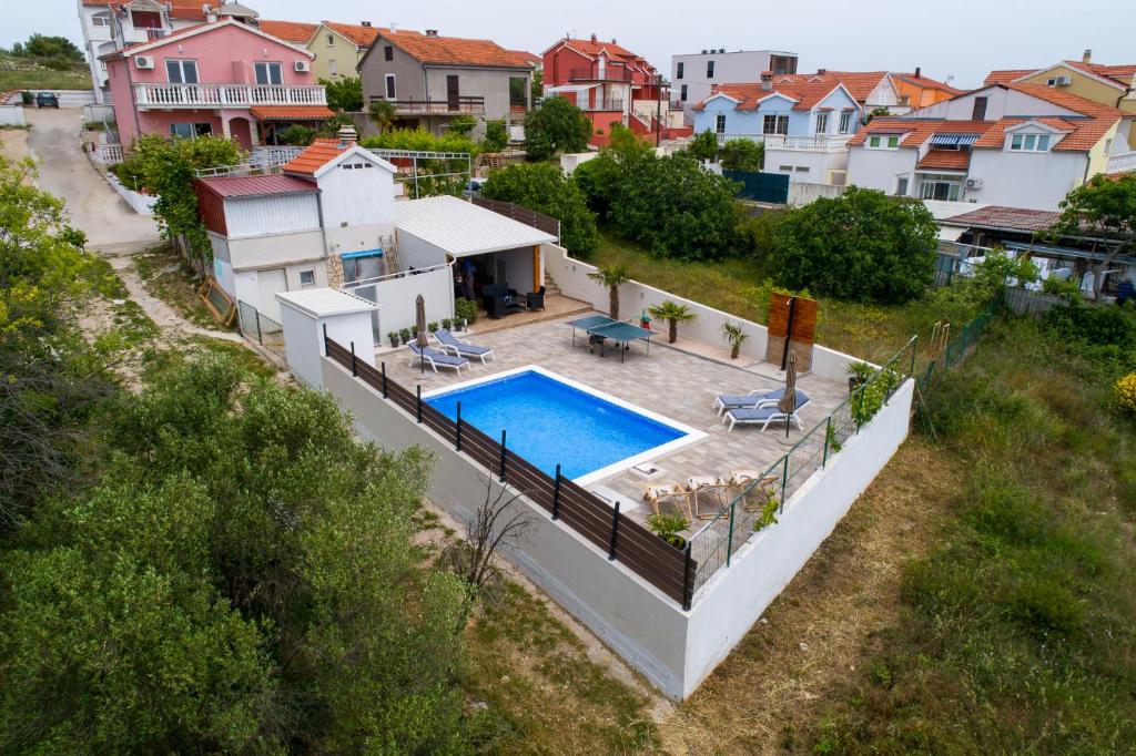 Bazén v ubytování Apartments Markunović nebo v jeho okolí