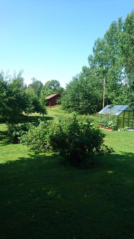 Zahrada ubytování RÖDA STUGAN PÅ SLINKEN
