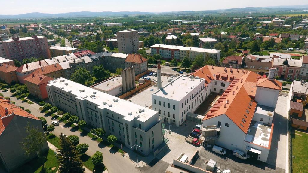 Nespecifikovaný výhled na destinaci Holešov nebo výhled na město při pohledu z hotelu