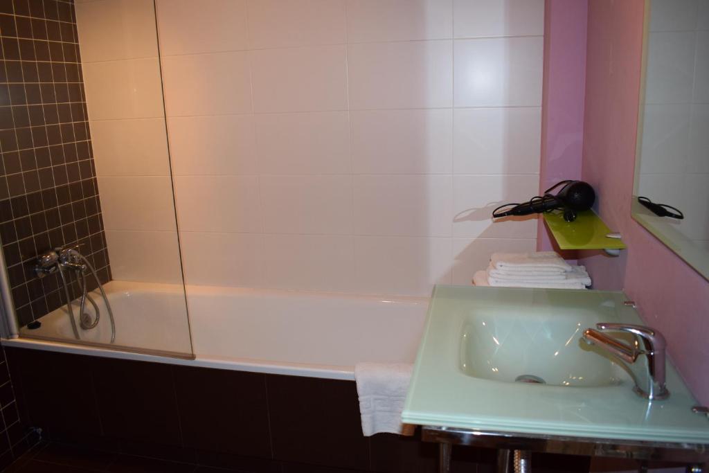 Un baño de Apartamentos VIDA Corcubión