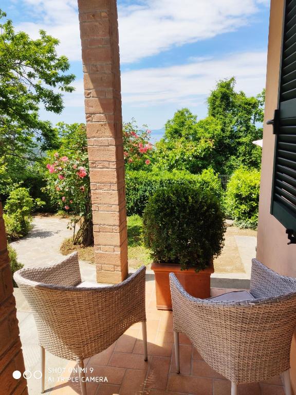 Vonkajšia záhrada v ubytovaní Un Giardino sul Lago