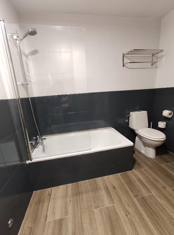 Un baño de Hostal-Restaurante Paris