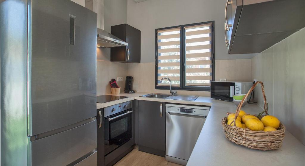 Kuchyň nebo kuchyňský kout v ubytování Casa Sol location de vacances indépendante à Calvi moins de 2km plage