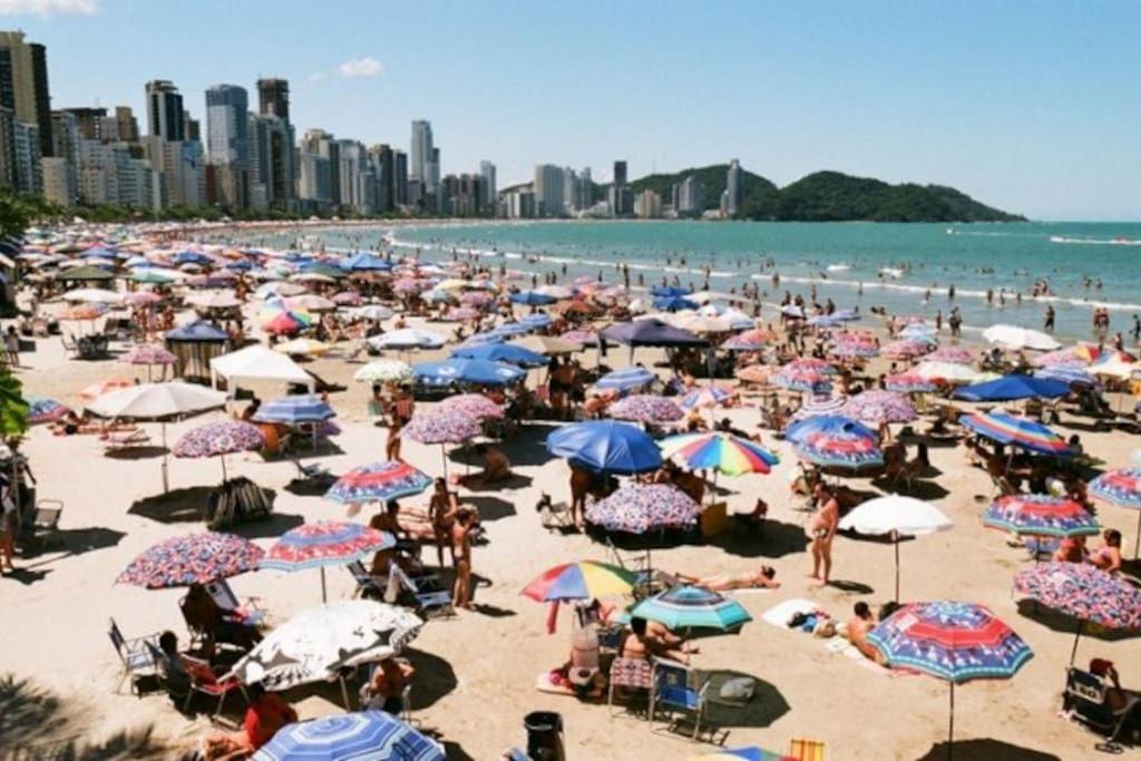  Charmoso loft no centro de Camboriú a 5 minutos do mar!