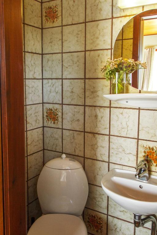 Un baño de Hotel Inger