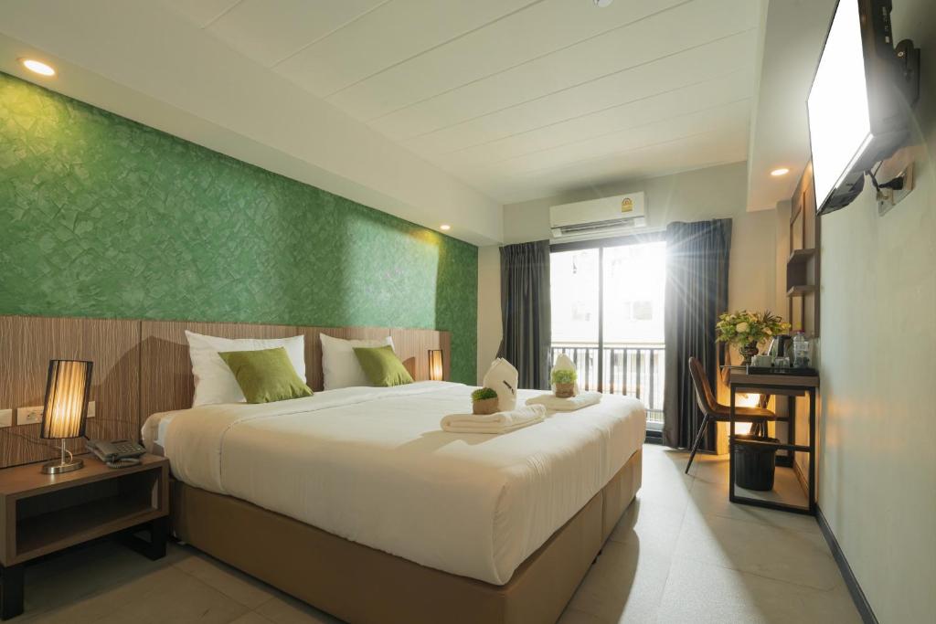 The Home Hotel SHA - Deluxe Double Room