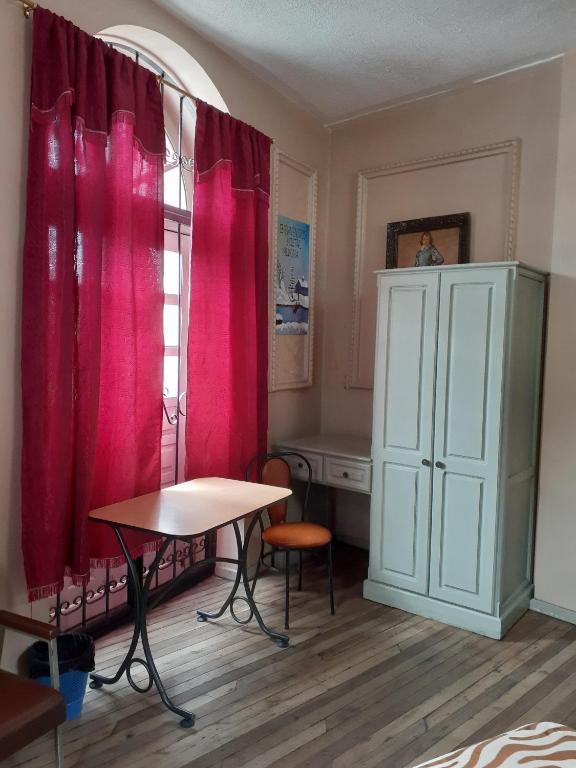 Fotografie z fotogalerie ubytování Hostal Mediodia v destinaci Quito