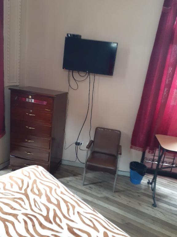TV a/nebo společenská místnost v ubytování Hostal Mediodia