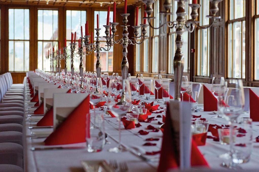 Restoran või mõni muu söögikoht majutusasutuses Bellevue-Terminus - Urban Lifestyle Hotel
