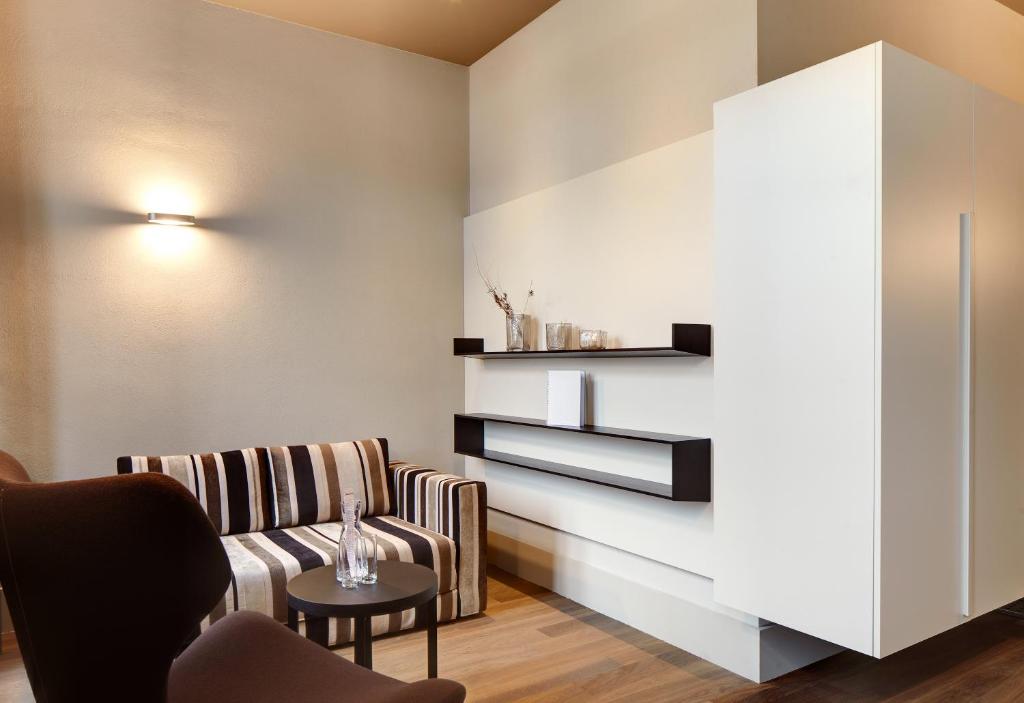 Istumisnurk majutusasutuses Bellevue-Terminus - Urban Lifestyle Hotel