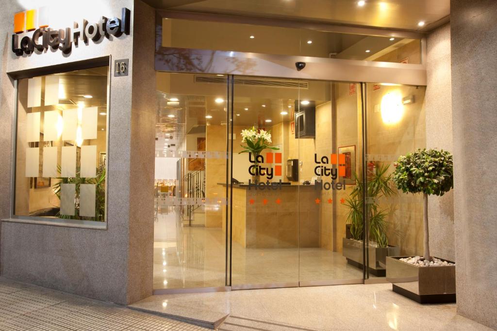 La City Estación - Resim 21