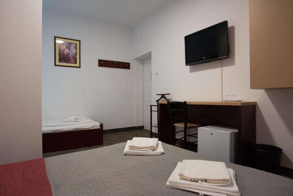 Carnival City Hotel Oradea - Resim 5
