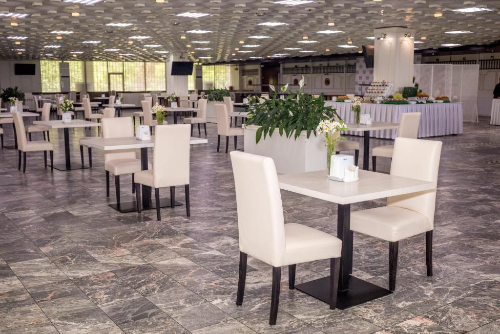 Restaurace v ubytování Zhemchuzhina Grand Hotel