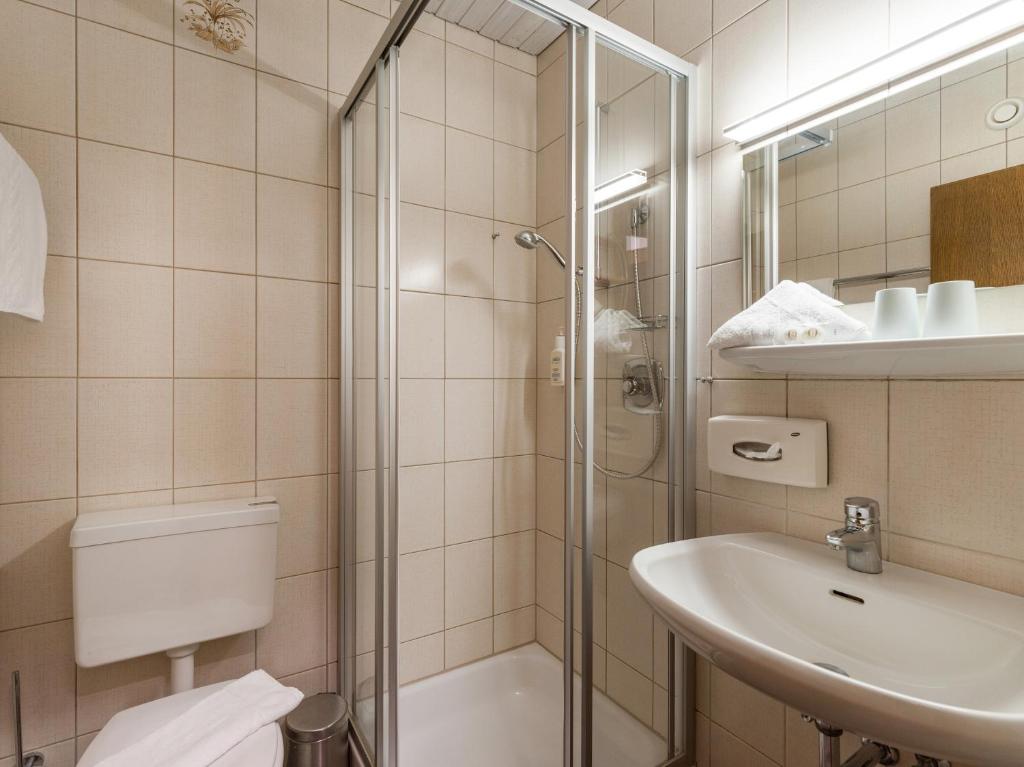 Łazienka w obiekcie Hotel Gänsleit