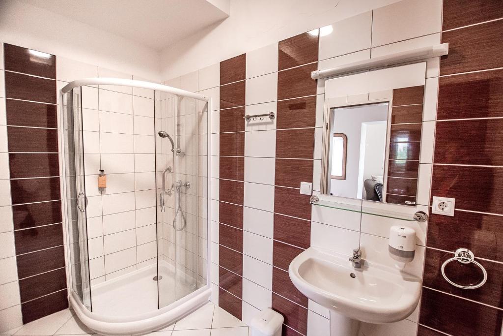 Koupelna v ubytování SZIGET HOTEL VERÁNKA