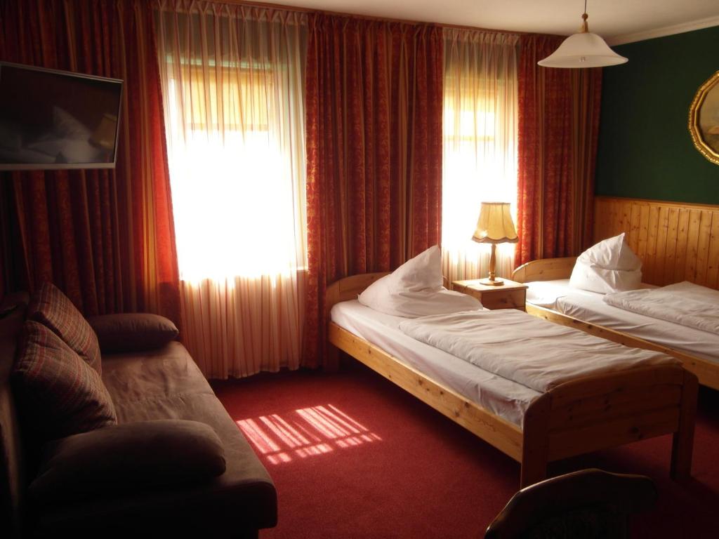 Pension Antik - Doppel- Oder Zweibettzimmer Mit Dusche