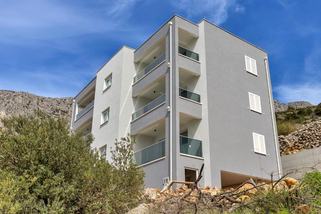 Výhľad na hory alebo výhľad na hory priamo z apartmánu
