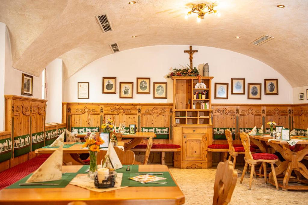 Restaurace v ubytování Örglwirt Ferienwelt - Hotel Post Örglwirt