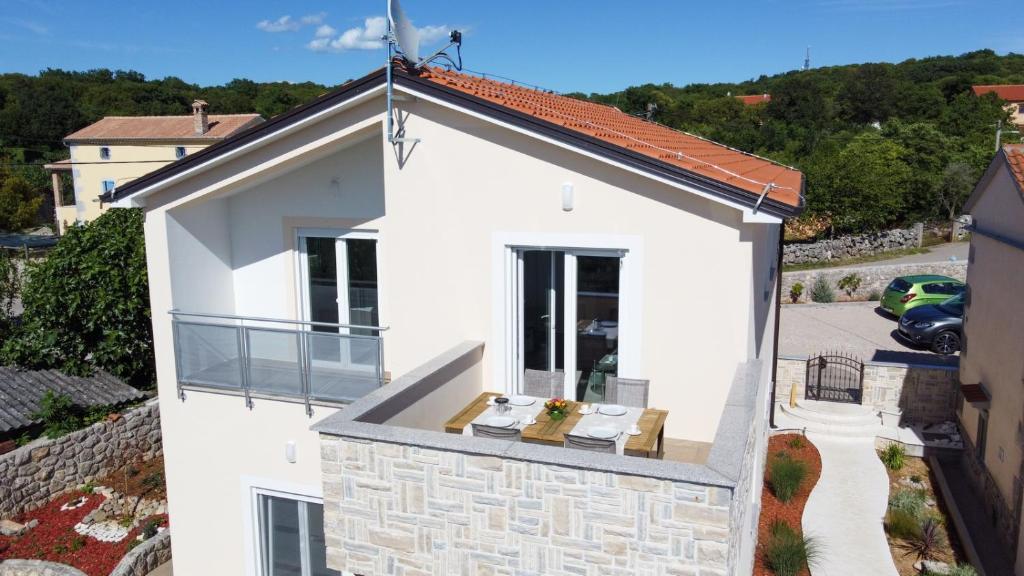 Budova, v ktorej sa apartmán nachádza