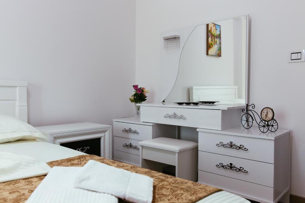 A bed or beds in a room at Sole Mio