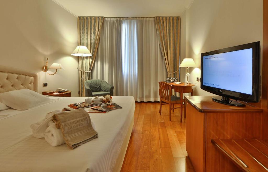 Postel nebo postele na pokoji v ubytování Best Western Hotel Globus City