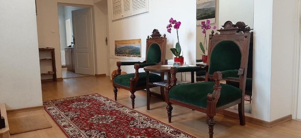 Dworek pod świerkami - 9