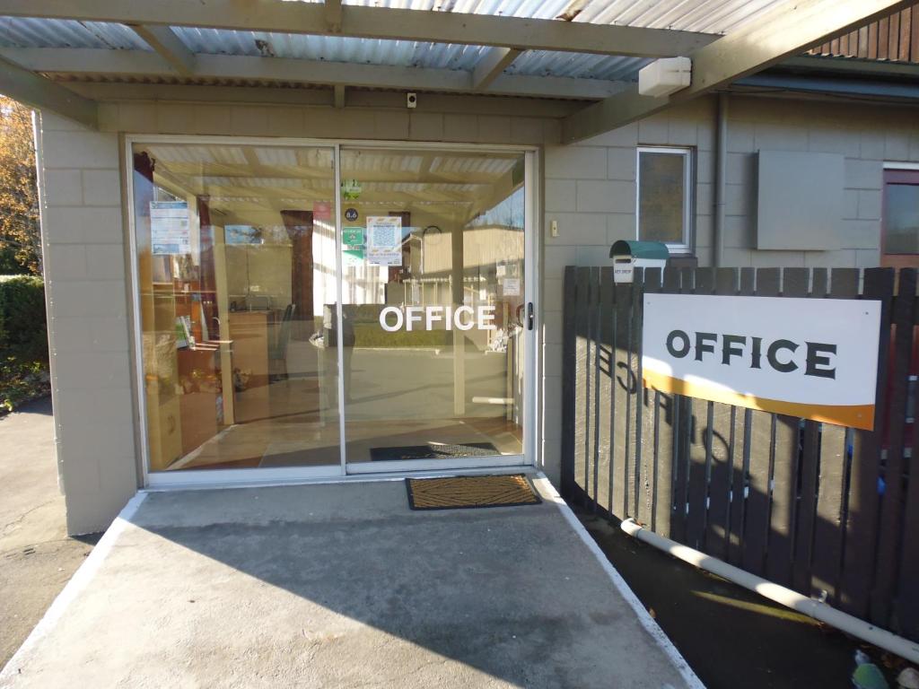 Spa Lodge Motel - Resim 11