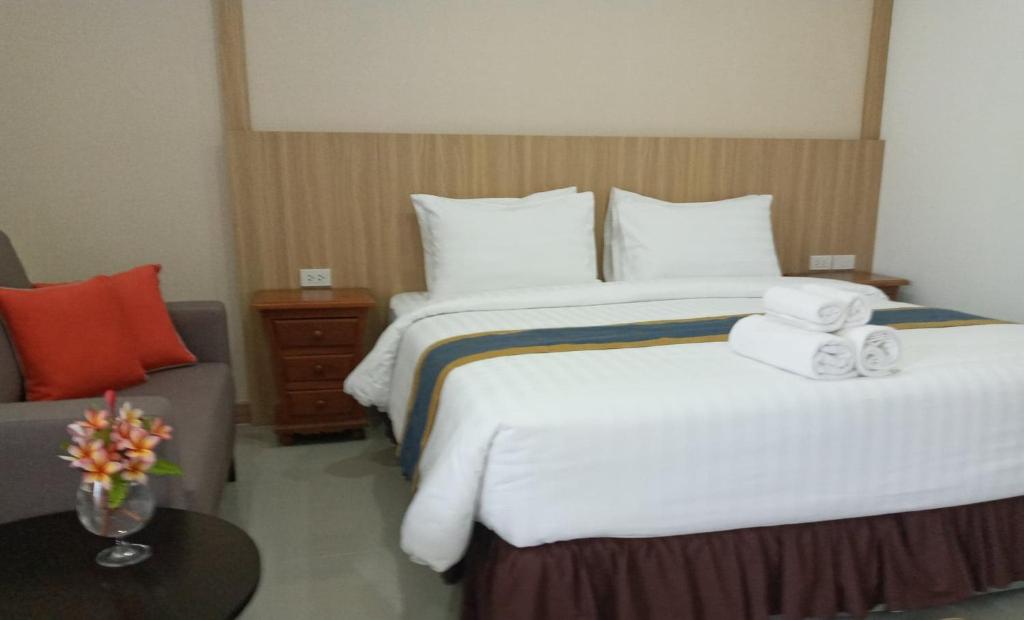 Nine Smiths Hotels Chiangmai - 3
