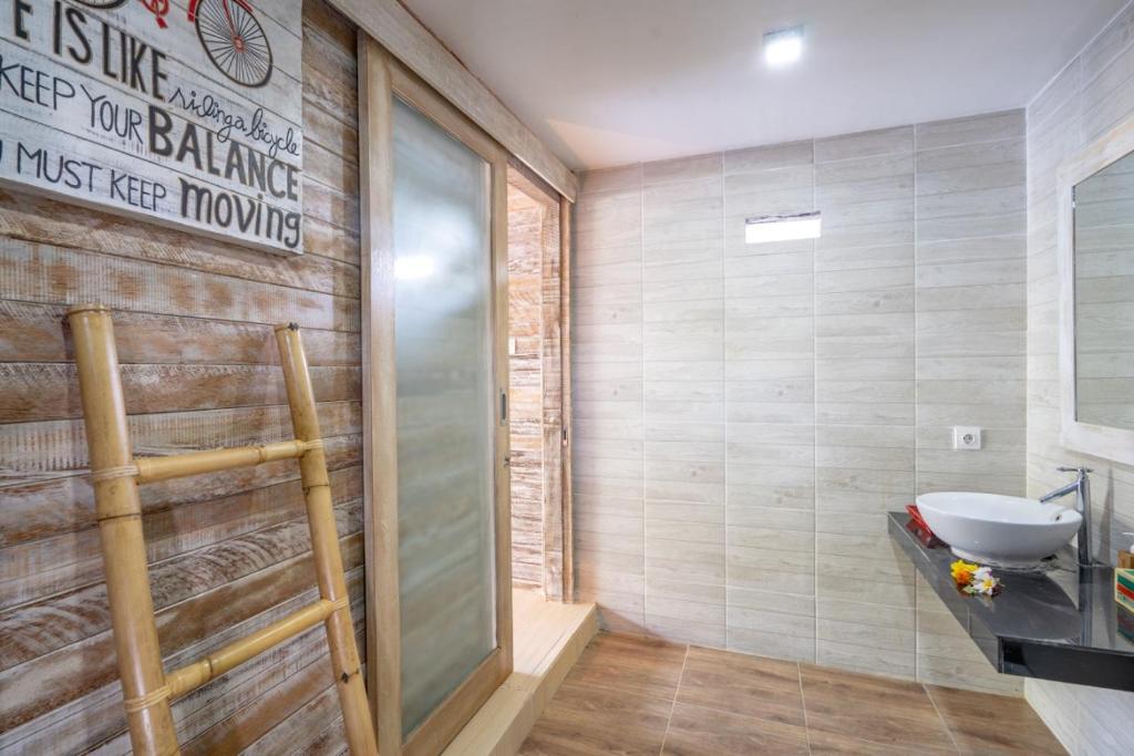 Helly's Secret Garden Cottage - 10