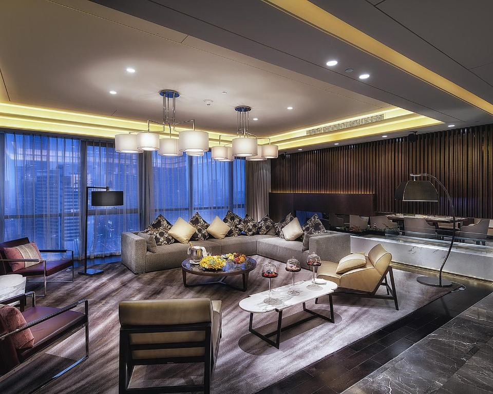 Posezení v ubytování Four Seasons Hotel Shenzhen