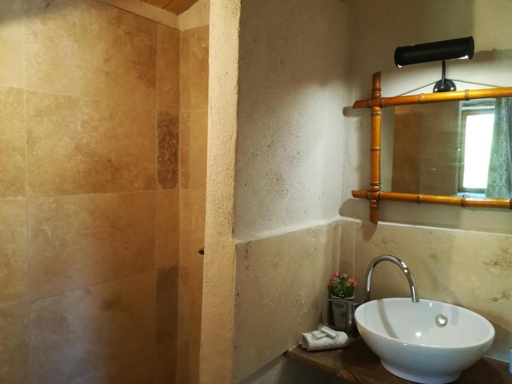 Koupelna v ubytování La Ferme Constantin