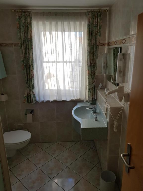 Koupelna v ubytování Hotel Gasthof Specht