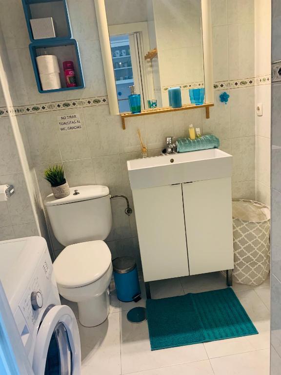 Koupelna v ubytování Estudio muy acogedor en Benalmádena
