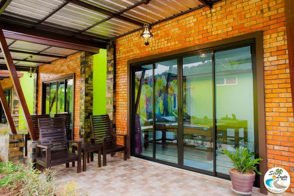 Siri Lanta Resort - 11